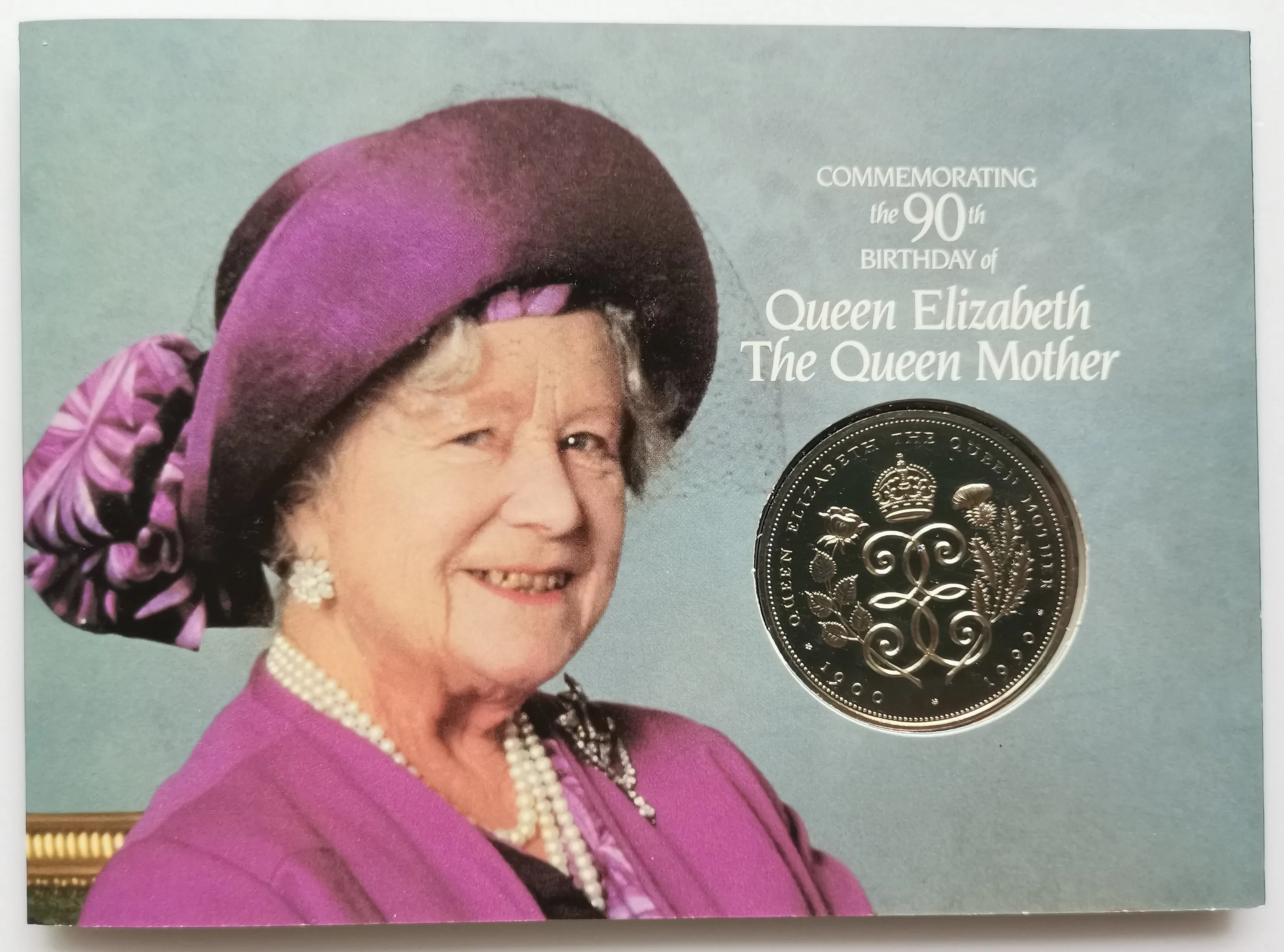 

Original Card Binder UK 1990 5 Pounds Queen Mother's 90 Th Birthday Commemorative Coin Kroner Copper Nickel