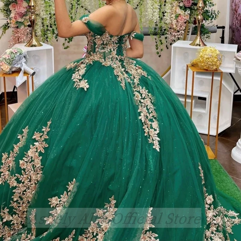 Saudi Arabic Green Sweet 16 14 Year Girl Prom Dresses Sweetheart Lace Applique Party Gown vestidos de 15 a&ntilde;os quincea&ntilde;eras