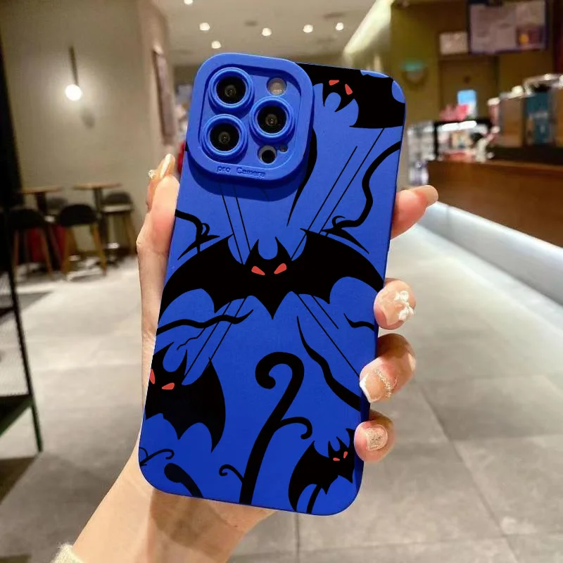 Bat Print Silicone Phone Case - Stylish and Durable Protective Cover