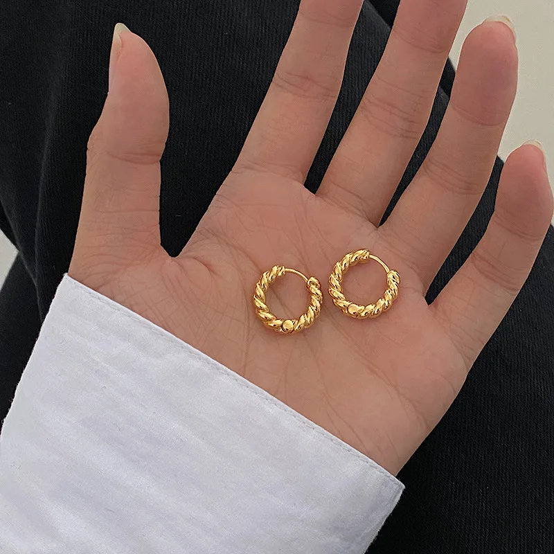 Benevolence LA - Arete De Aro Trenzados De Oro De 14 Quilates