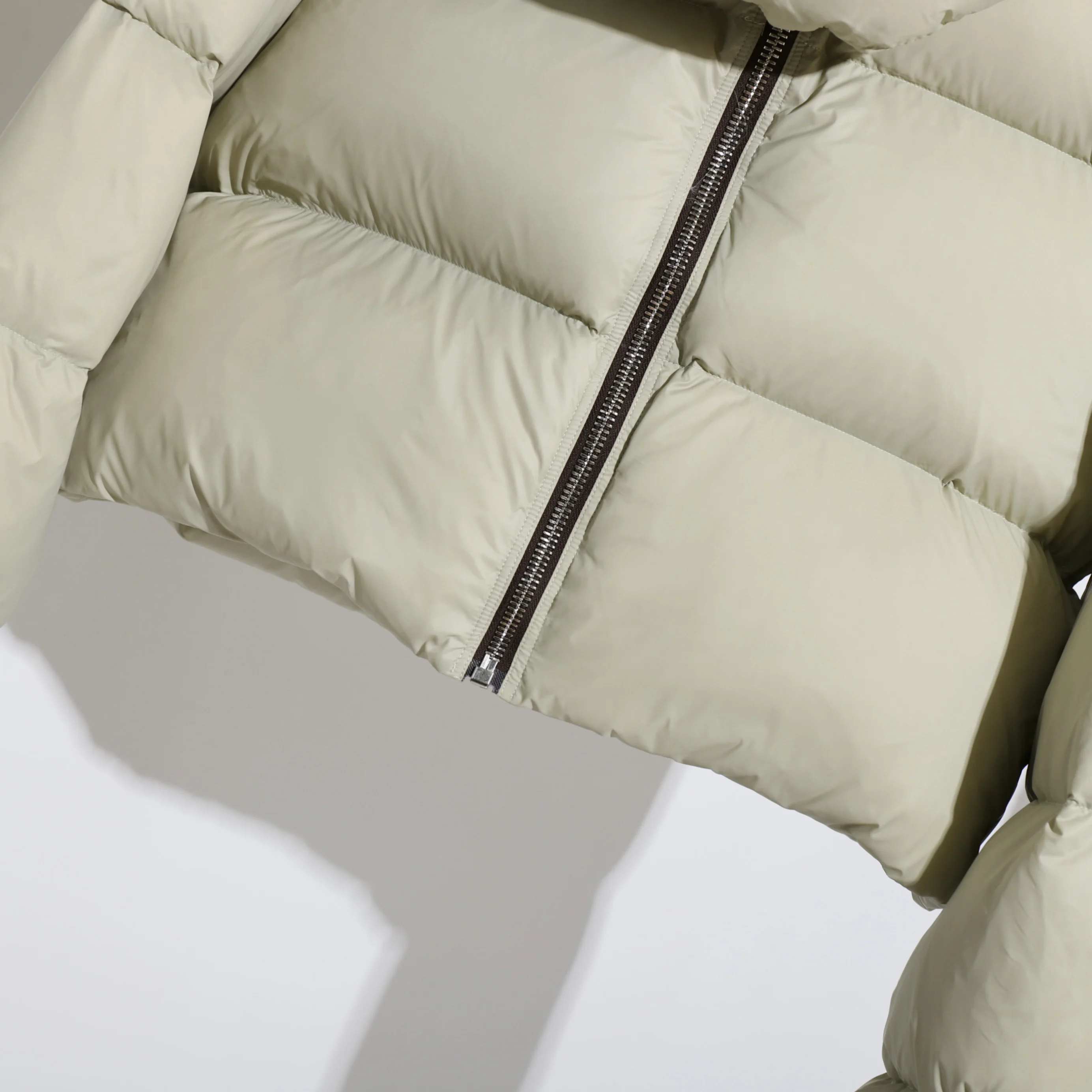 Winter Thick Warm High Quality 400g 90% White Duck Down Coat for Women Scarf Collar Cropped Puffer Jacket