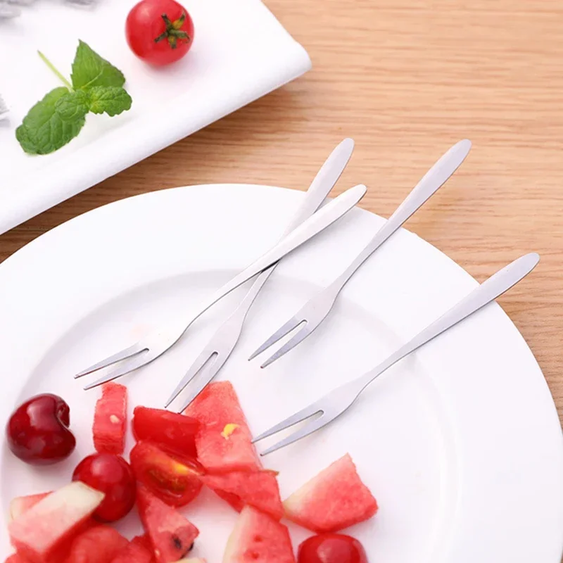 Stainless Steel Fruit Fork Dessert Forks Mini Fork Used For Cake In Party Snail For Restaurant Bar Party Banquets 1/2/5PCS fruit fork