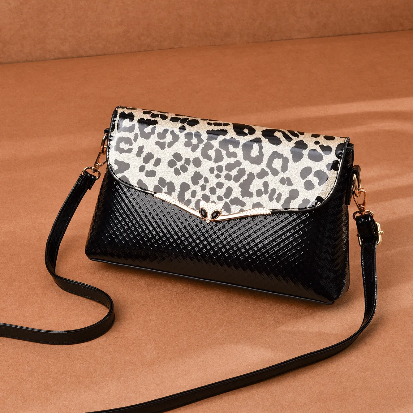 Simple Women's Bag 2022 Fashionable Messenger Small Bag Large-capacity Soft Leather Shoulder Bag With Many Trendy Styles New