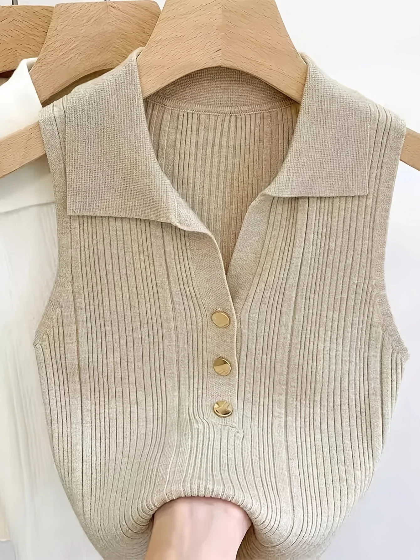 Top Corto da Donna in Maglia a Costine Elasticizzata con Colletto Polo e Bottoni Frontali, Vestibilità Aderente, Stile Tennis Estivo per Ragazze - immagine 5