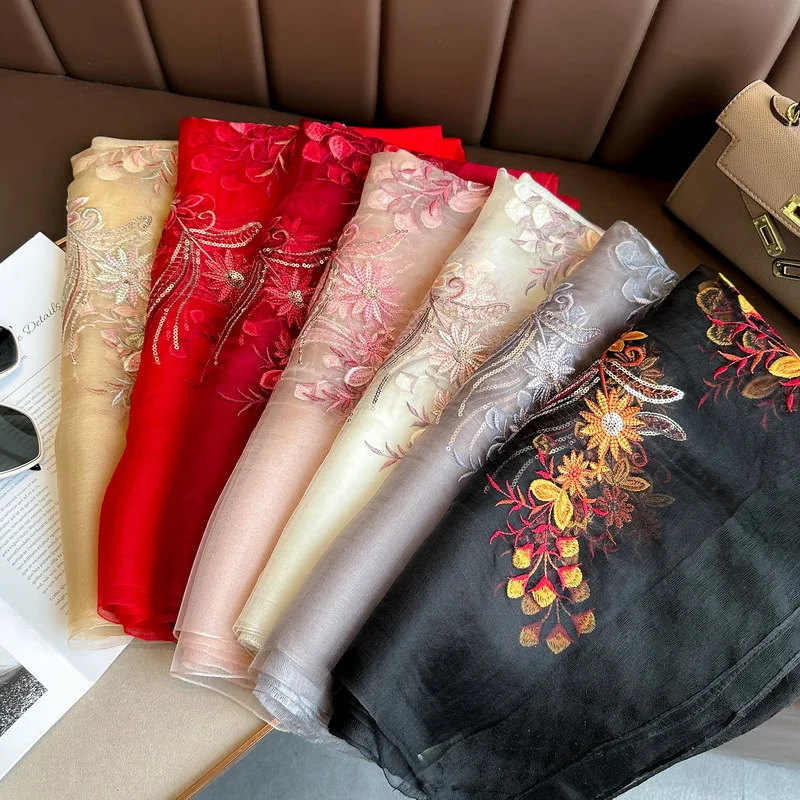 Sciarpa misto lana e seta semi trasparente con motivi floreali trame di pianta e fiori e alcune glitter-per mezze stagioni (80*190cm) 81 S16cdb6c7e329427381b58643afb243b7Y
