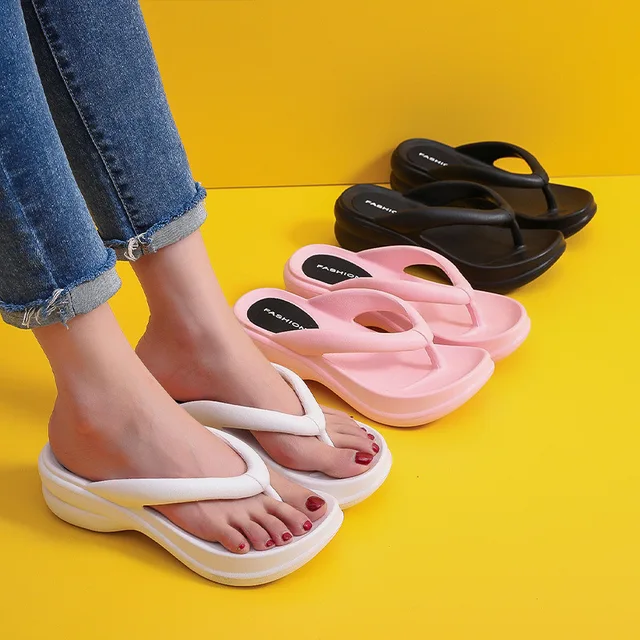 Summer Women Slippers EVA Soft Sides Shoes Garden Shoes Wedges Sweet Sandals Antiskid Female Platform Flip Flops For Stenio