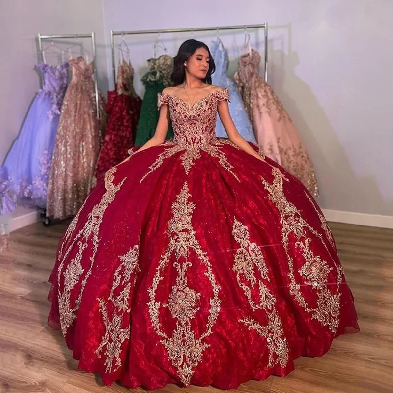 

Burgundy Shiny Quinceanera Dresses Ball Gown Off The Shoulder Tulle Gold Appliques Puffy Sweet 16 Dresses