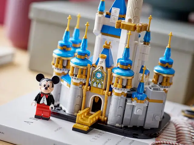 Lego Mini Disney Castle 50th Year Anniversary (40478) - Blocks