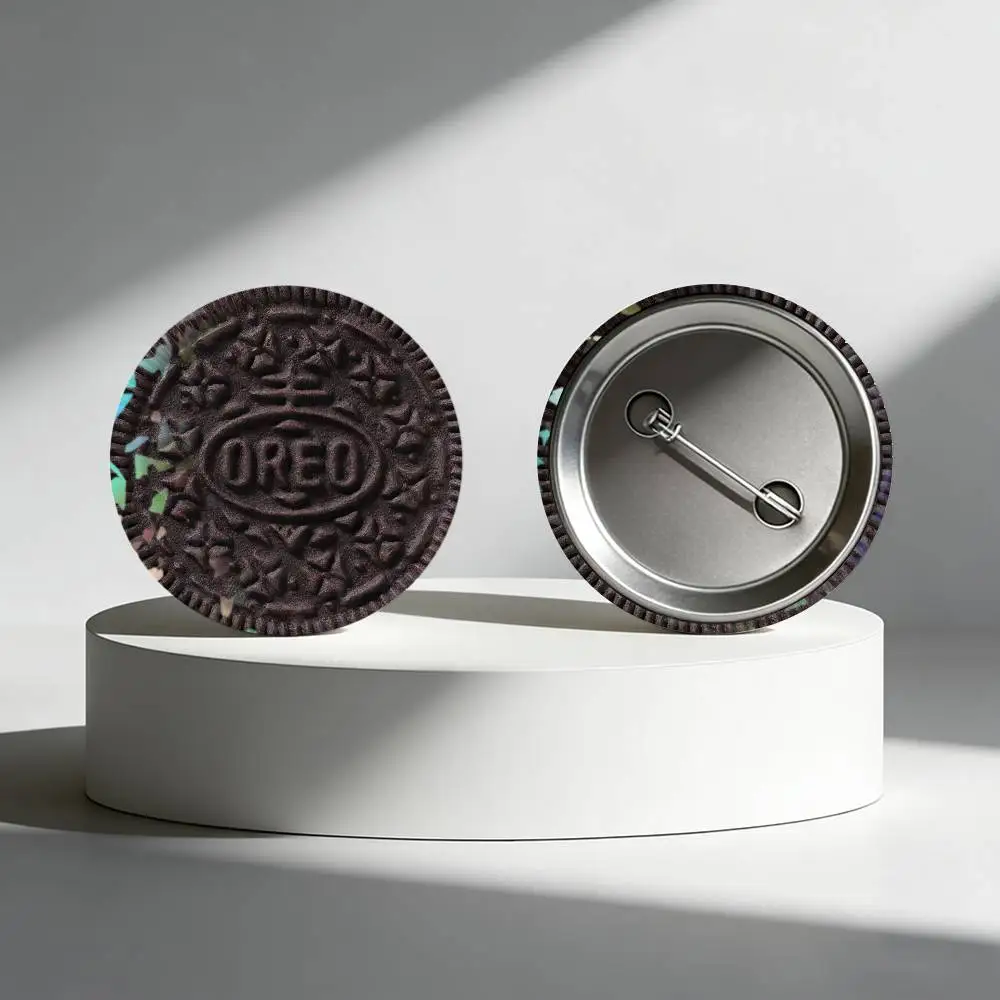 Crunchy Chocolate Chip Cookies Enamel Pin - Creative Brooch for Bags, Clothing, and Hats