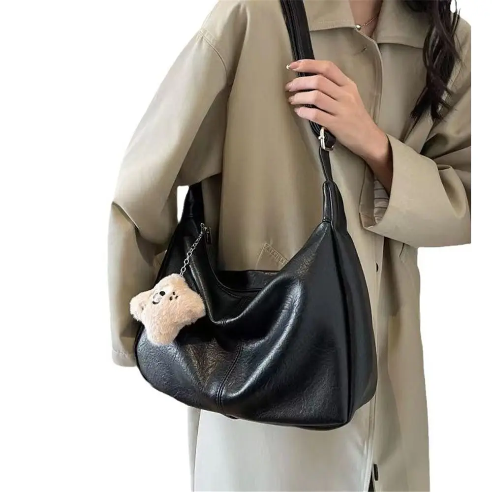 Sac à bandoulière ample en cuir PU pour femmes, sac sous les bras de grande capacité, fourre-tout rétro Hobo pour dames 1 Sac à bandoulière ample en cuir PU pour femmes, sac sous les bras de grande capacité, fourre-tout rétro Hobo pour dames 1