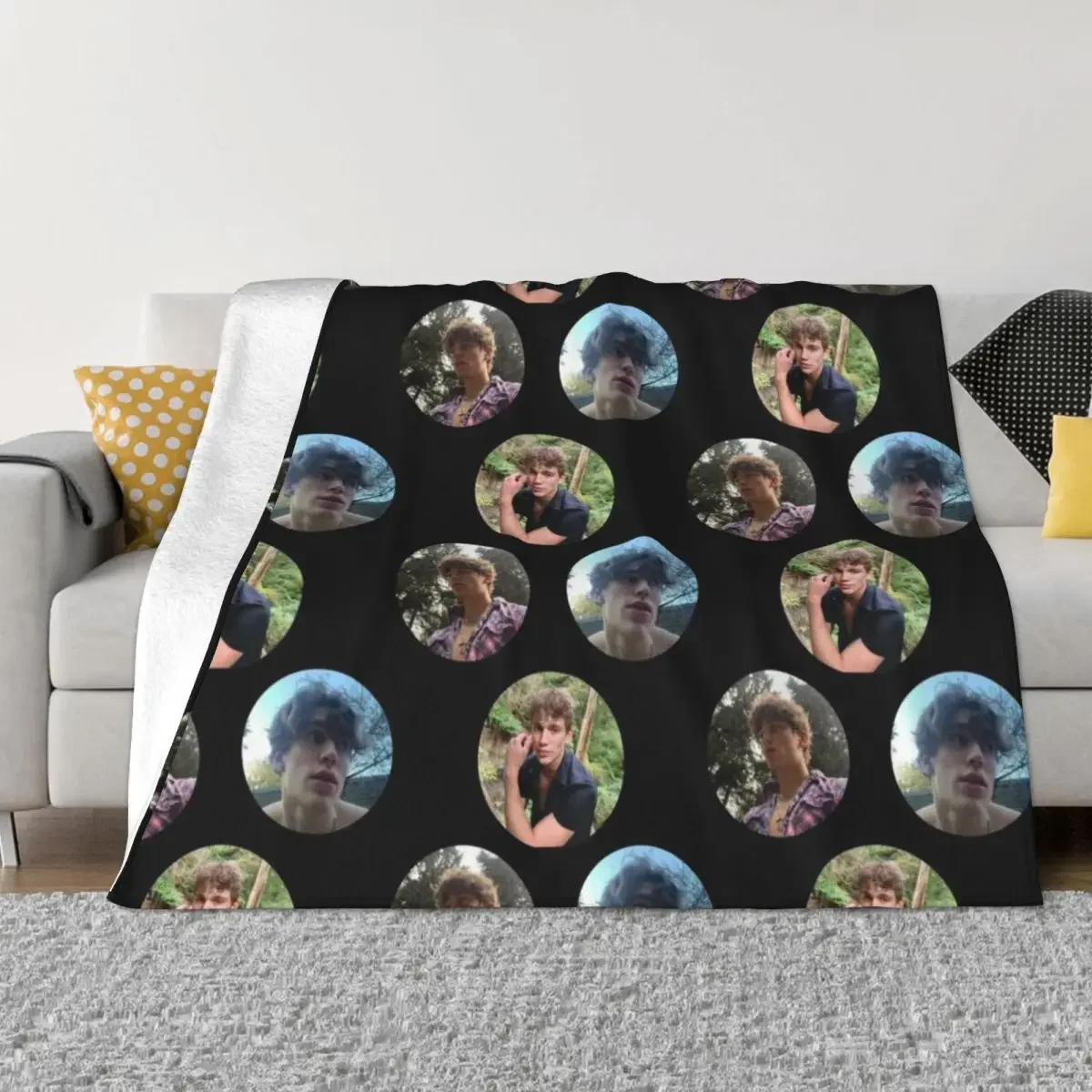 

Vinnie Bby Throw Blanket Flannel Camping Fluffy Softs Blankets