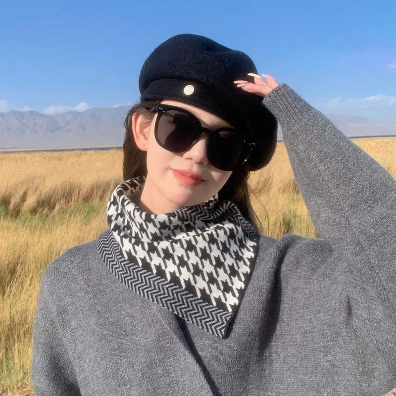 Warm Windproof Triangle Scarf for Coats