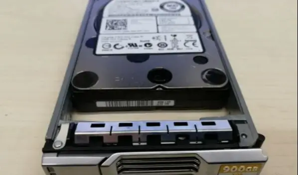 For 900G SAS Y5YV5 PS4100X PS6100E 0Y5YV5 EQ storage server hard disk