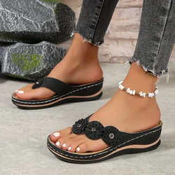Women's Floral Beach Flip - Flops - Comfy Summer Slip - On Slides, Versatile Outdoor Footwear - 38 (Black)
