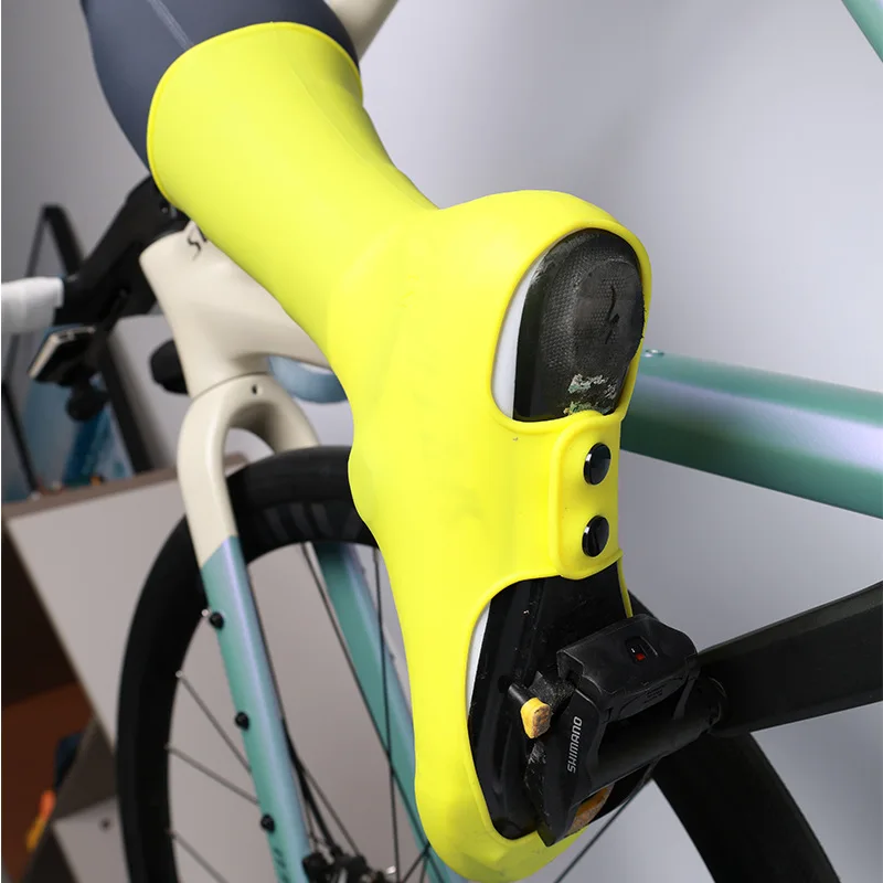 Cycling Shoe Covers - Windproof, Waterproof, Warm, and Easy-to-Clean Silicone Protection