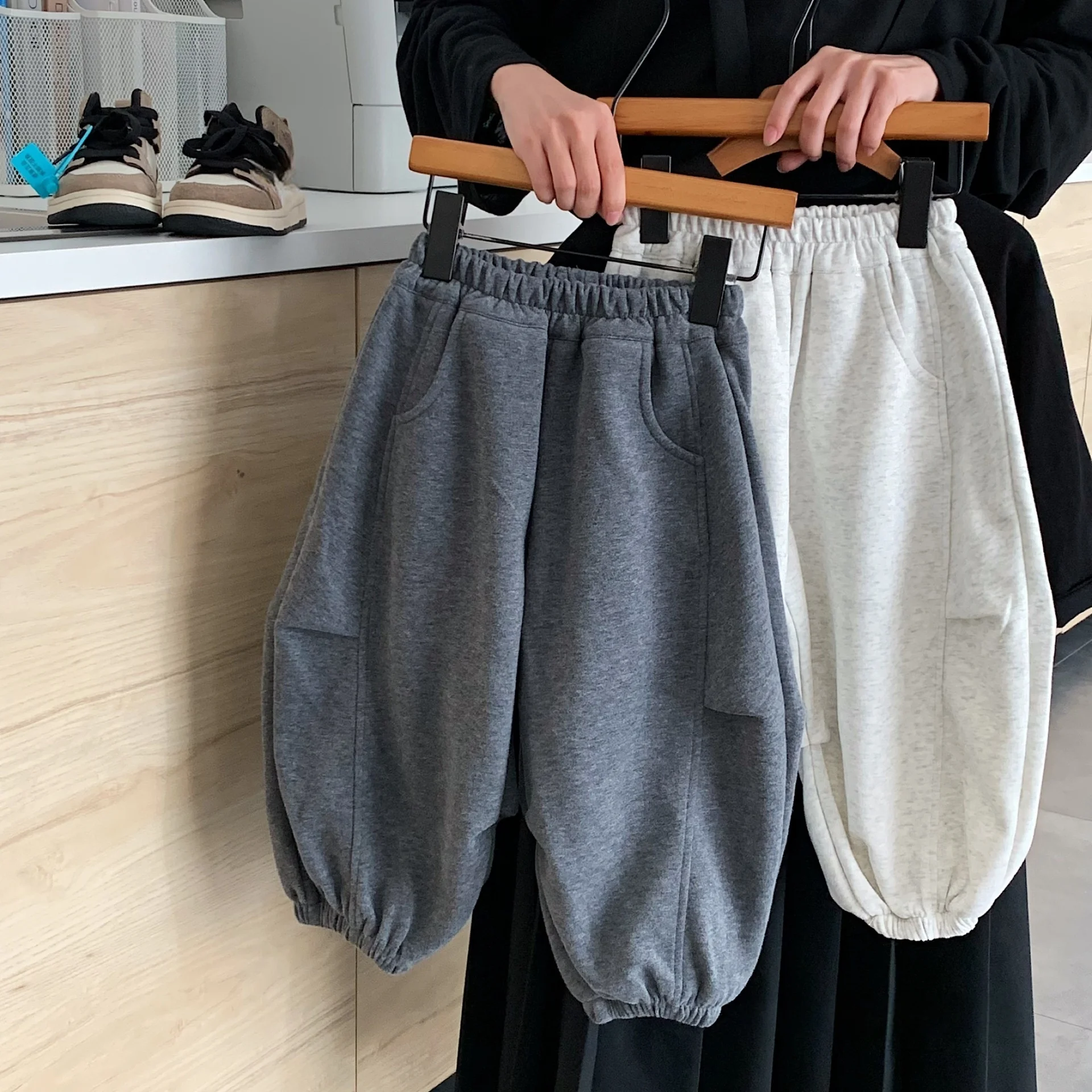2026 Kinder-Sportshorts im koreanischen Stil für 2-7 Jahre – lockere Jogginghosen für Mädchen und Jungen, weiche Freizeitkleidung für den Alltag im Frühling – Detail 2
