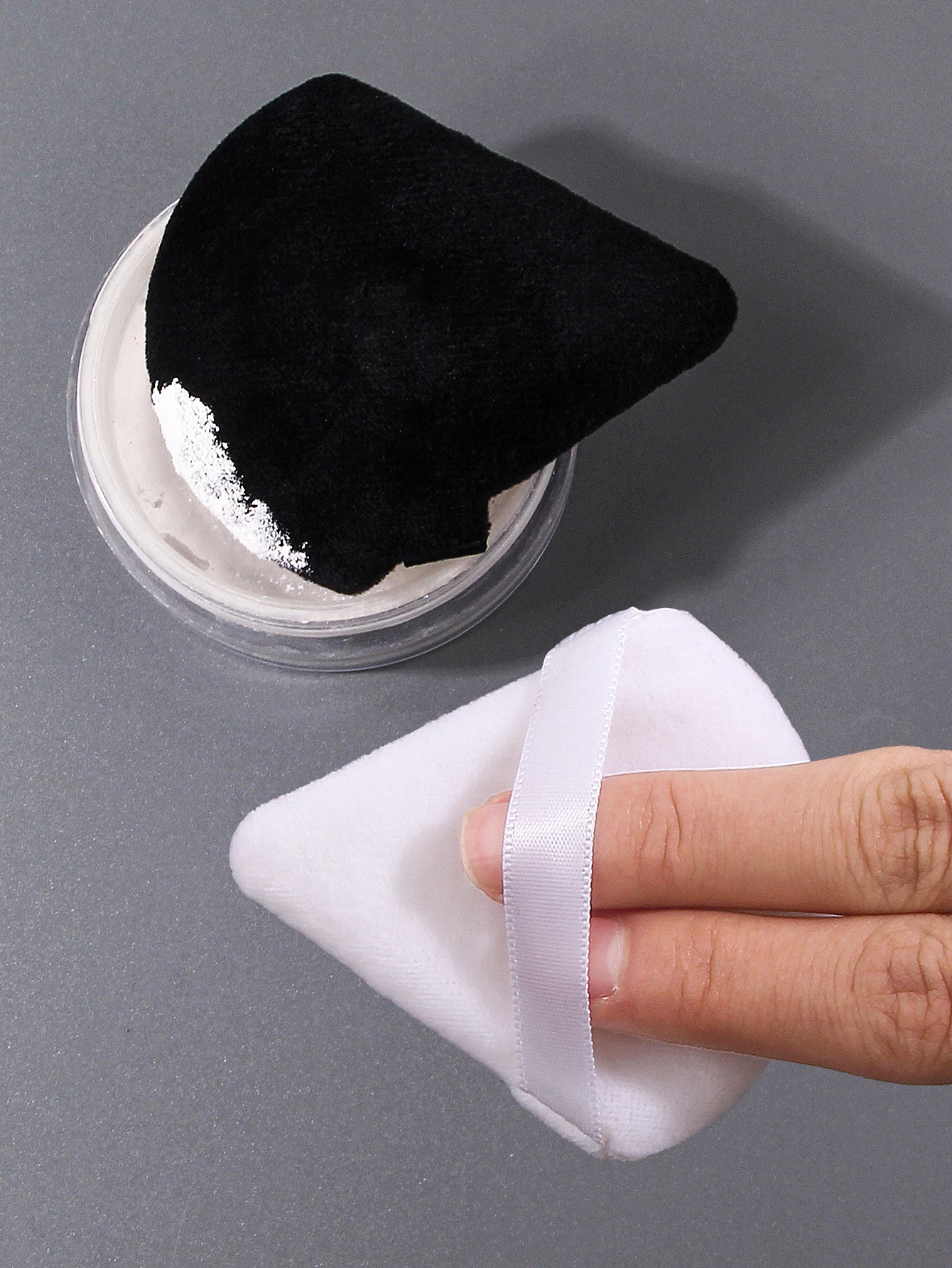 2PCS Triangle Makeup Sponge -Ultra-Soft & Washable -Wet or Dry, Perfect for Loose Powder, Foundation 3