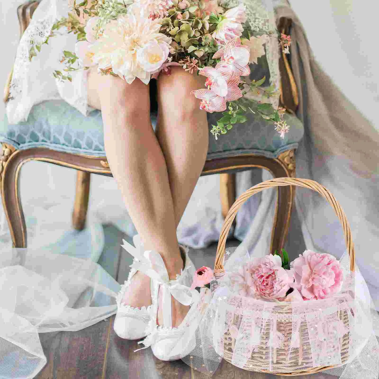 

Wicker Basket Gauze Willow Woven Basket with Handle Wedding Flower Girl Basket