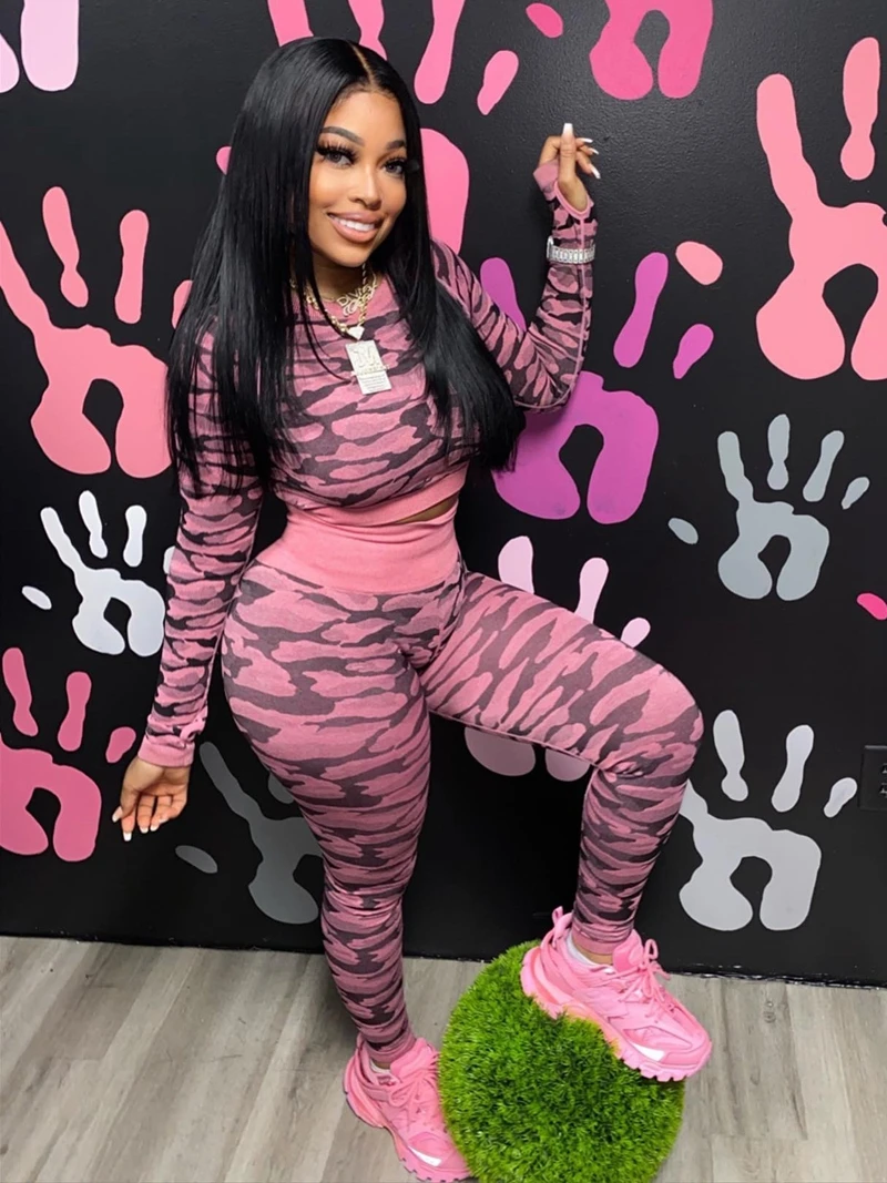 

Стильные женские костюмы в стиле ретро с камуфляжным принтом и узкими брюками, летние сексуальные Клубные тренировочные костюмы 2024