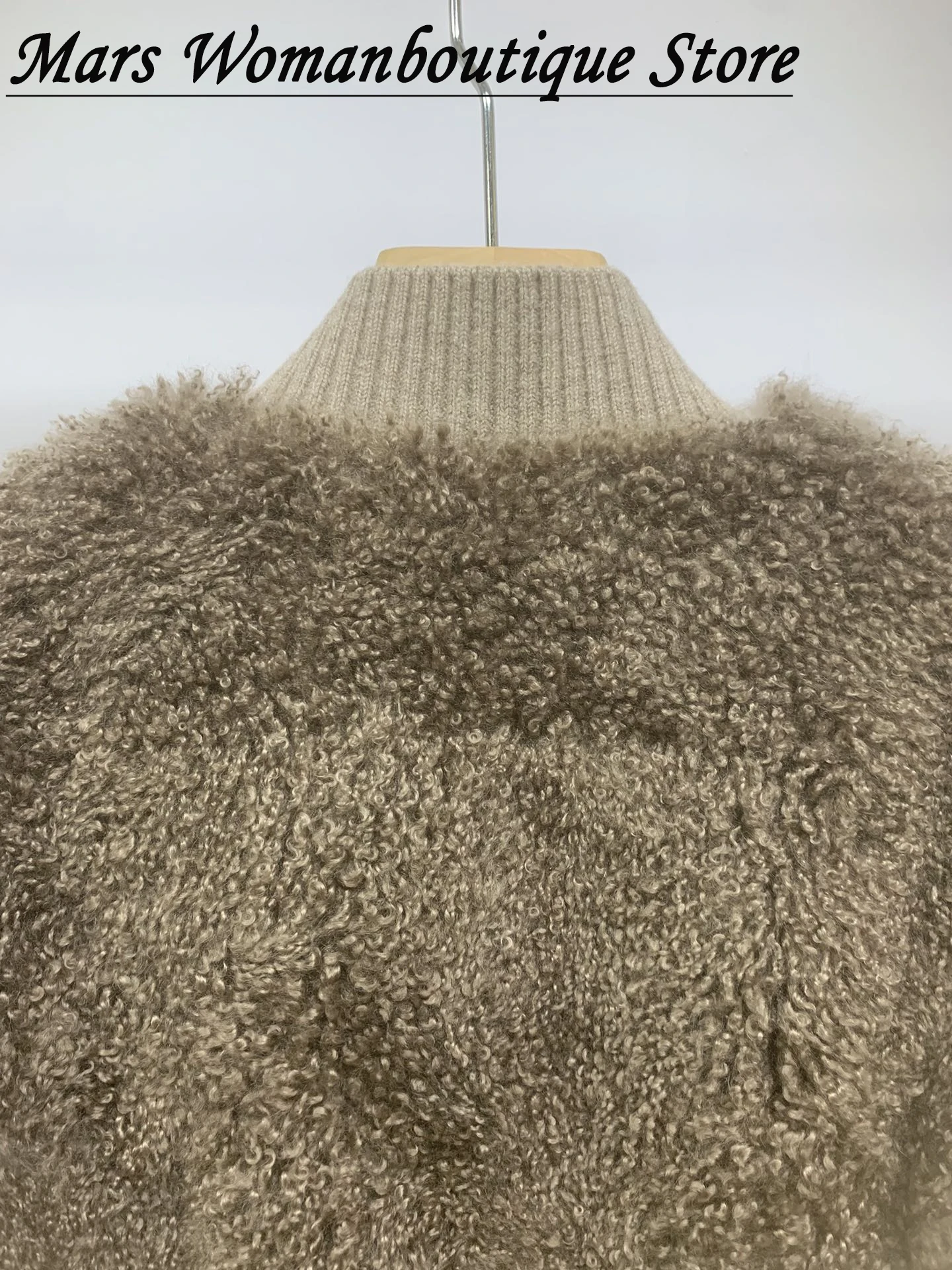 Рисунок 4 - Женская одежда, роскошное цельное