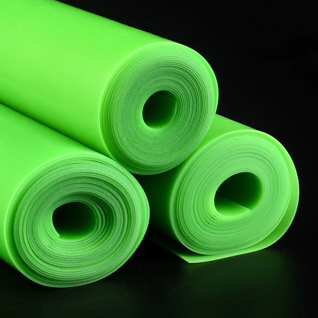 1: 6 Stretch High Elasticity Wear-resistant Antifreeze Rubber Bands 15 * 200cm Green Slingshot Rubber Bands Tensile Fitness