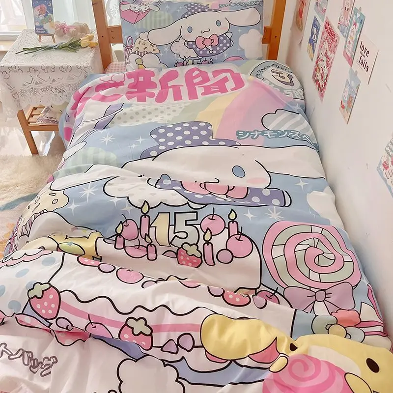 thumbnail image 1 of Kuromi Cinnamoroll Anime Kawaii Sanrio colcha para estudiantes conjunto de tres piezas lindo dibujo animado My Melody sábana manta niñas juguetes, 1 of 5