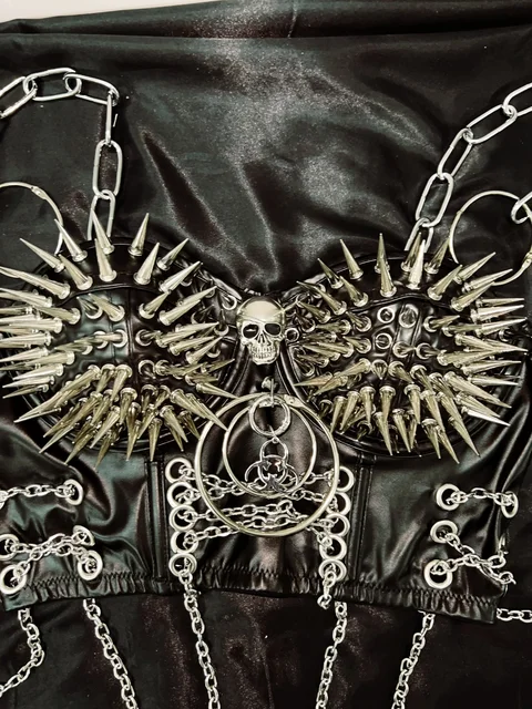 Spikey Skull Cropped Chain Top 2