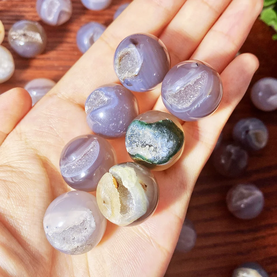 Giacimento Di Cristalli Di Rocca E Fluorite Rosa Trovato Durante Lo - Foto 10