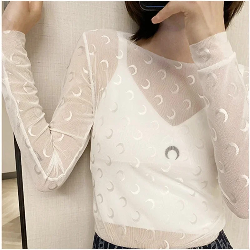 Mesh white moom
