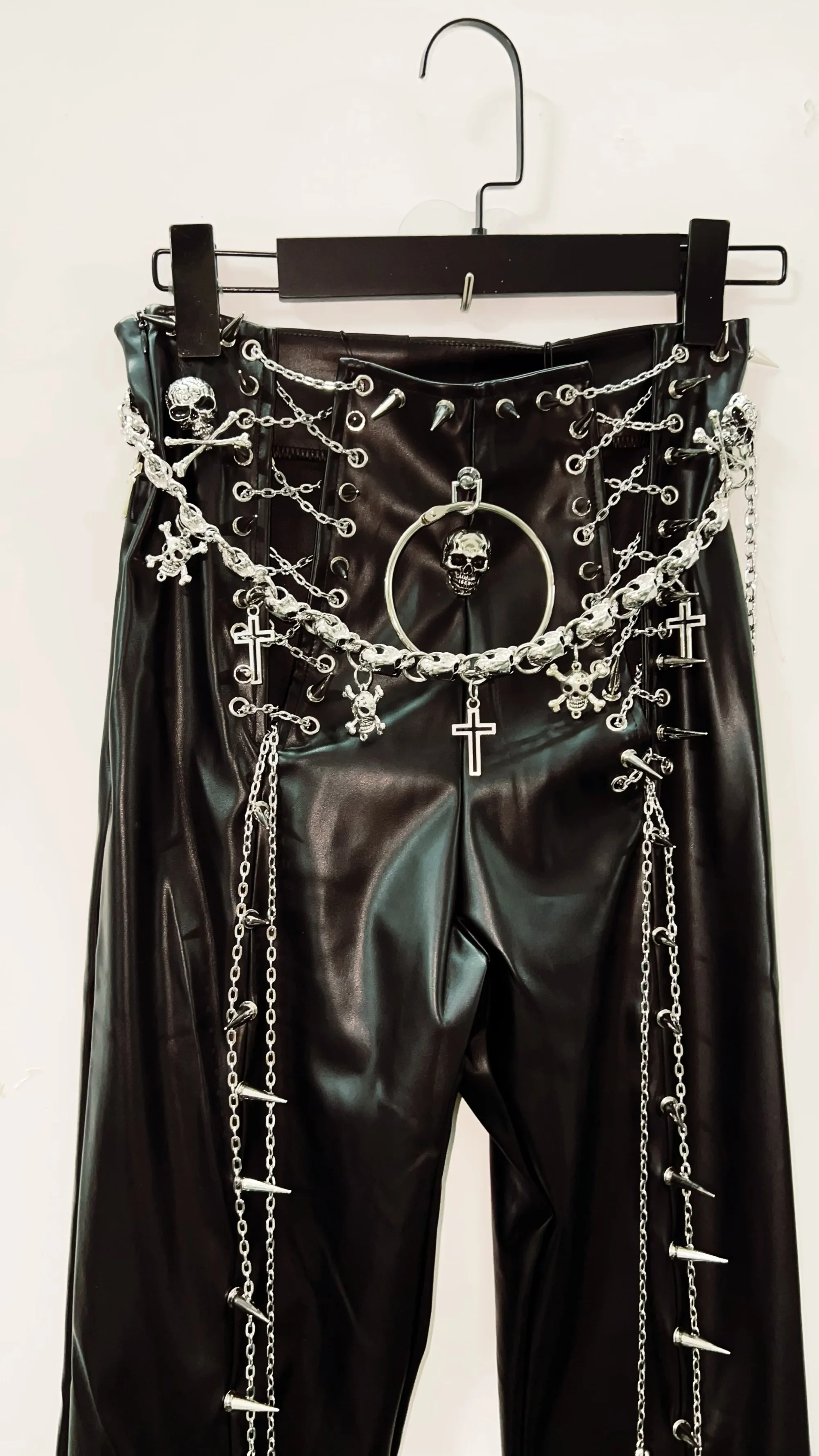 Metal Pendant and Chain Faux Leather Trousers 27