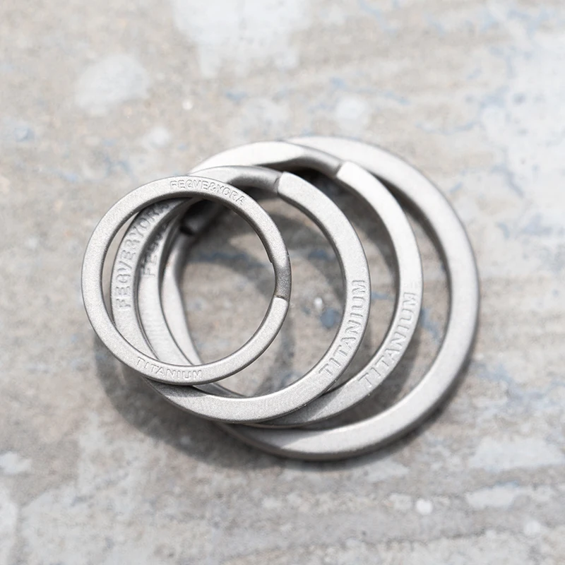 2PCS 20-32MM Titanium Alloy Rotating Ring Buckle Keychain Waist Belt Buckle Spring Lock Keyring Outdoor Tool EDC Unboxing Tool