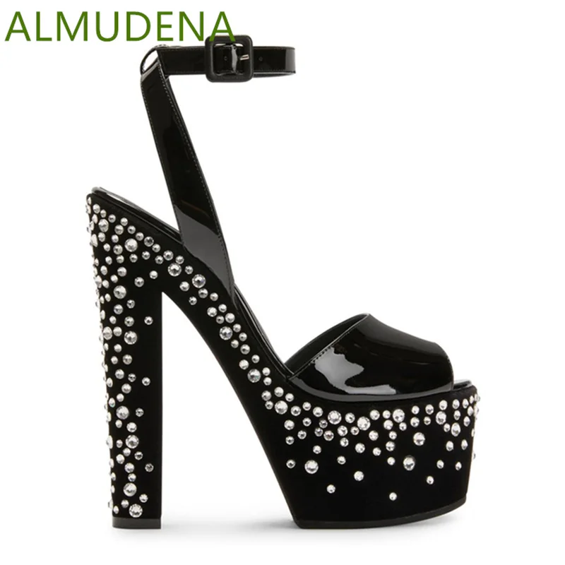 الكعب العالي