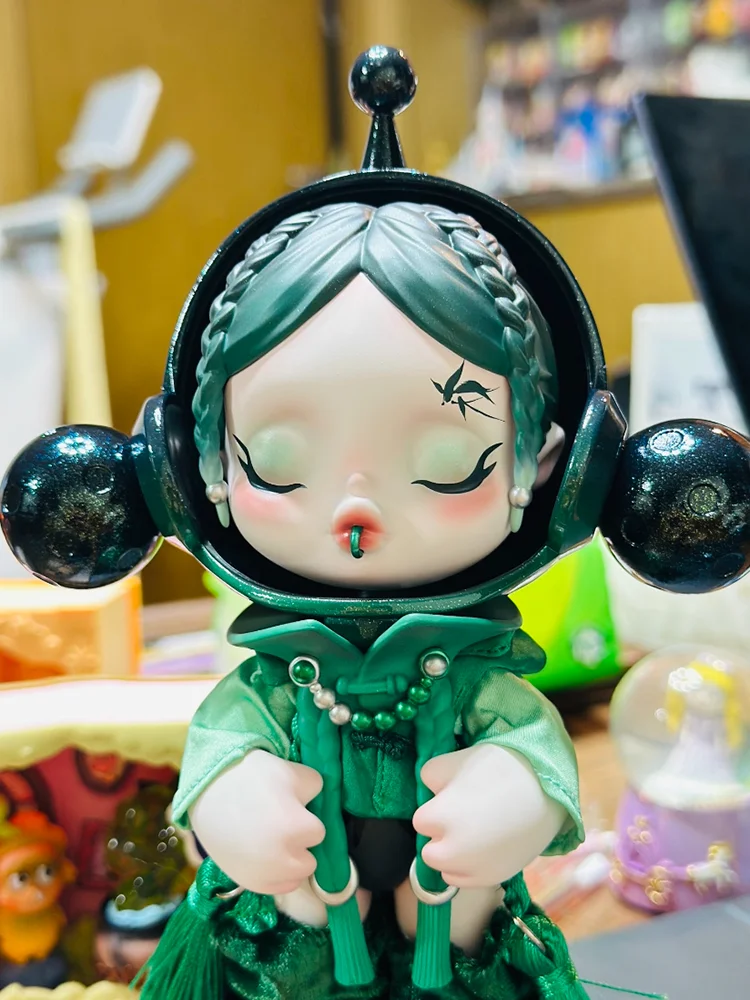 SKULLPANDA X CROCS 限定フィギュア Skullpanda x CROCS OOTD Figure – WHOOPEA