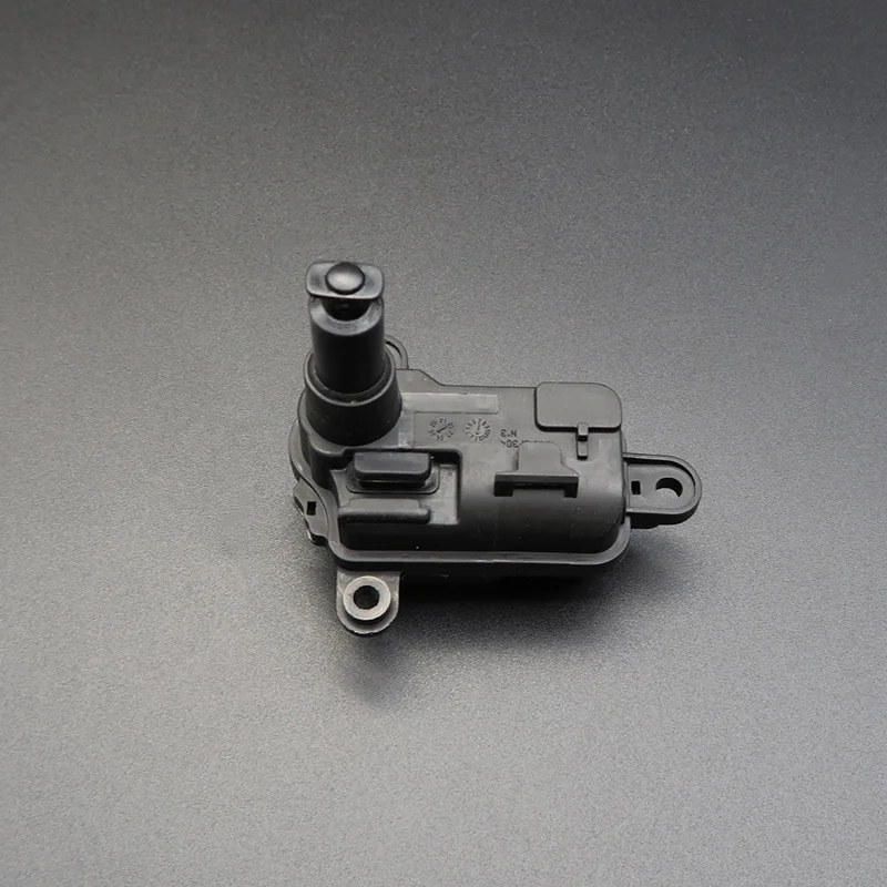 Fuel Tank Door Lock Motor Actuator Control Unit 5GE810773B for VW Tiguan Golf