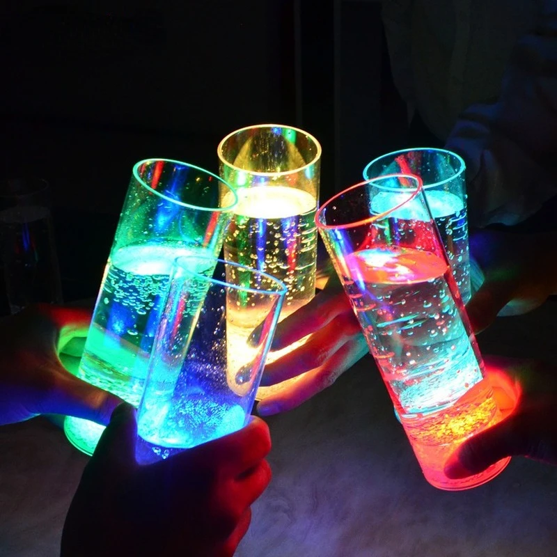 400ml Led Leucht Becher Farbwechsel Bier Tassen Wasser Sensor  Licht-emittierende Tasse für Neon Party Glow Drink geburtstag Geschenk -  AliExpress
