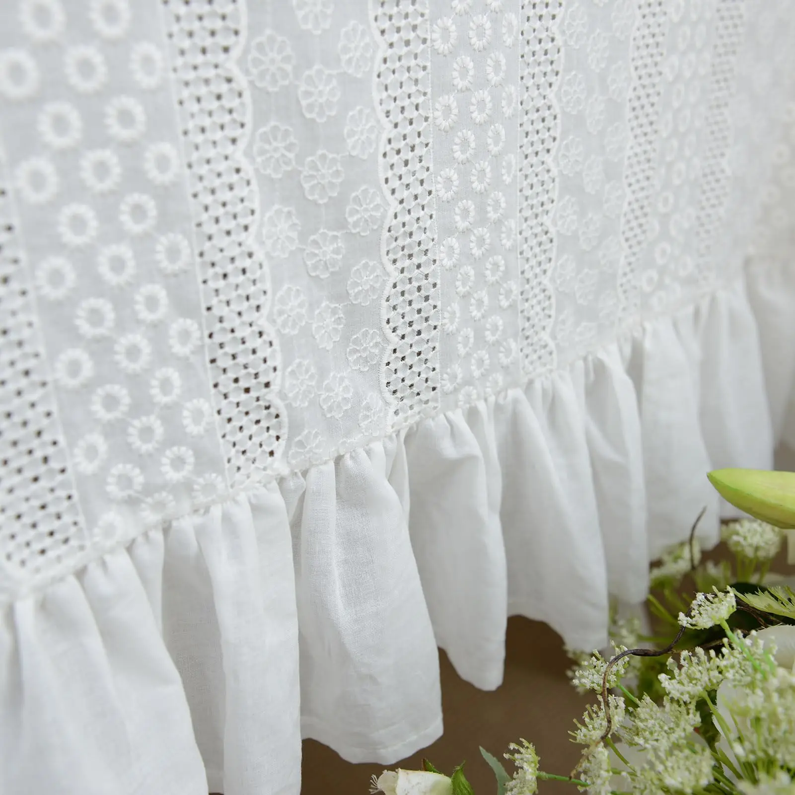 French Cotton Tablecloth Ruffled Lace Embroidered Fabric Rustic Table Cover for Home Holiday Party Christmas