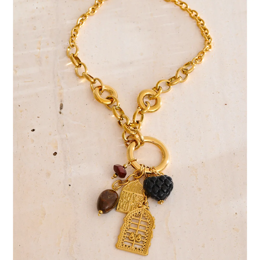 Yhpup Resin Heart Pendant Necklace