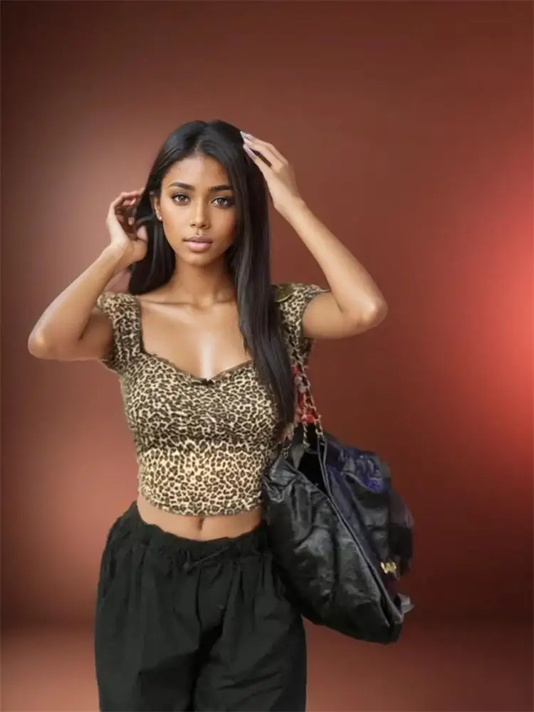 Sexy Leopard T-shirts Women Square Collar Slim fit Tops Short Sleeve Crop Top Hot Girls Summer Trendy Streetwear Ins New Y2k
