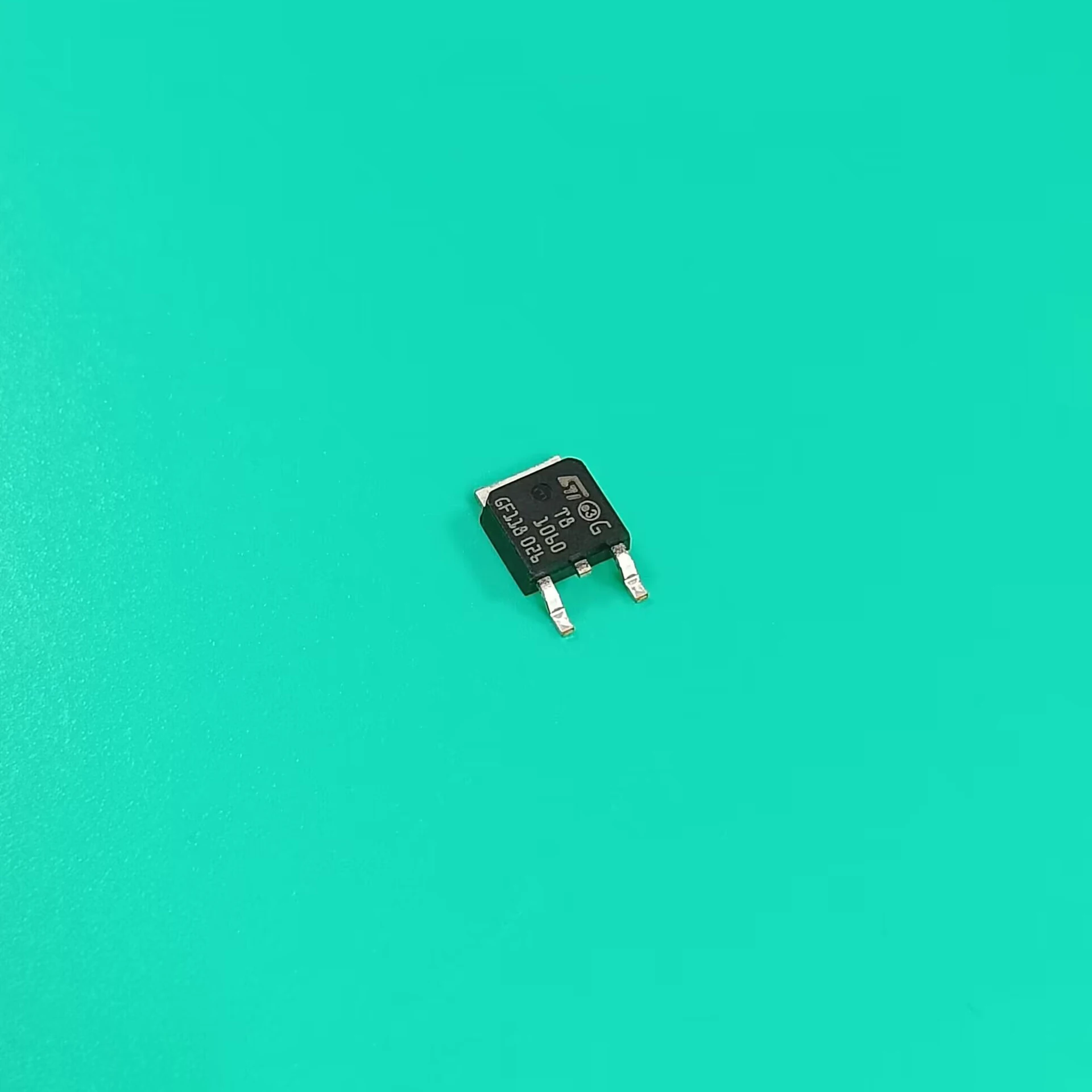 5 Pz/Lotto T810-600B-Tr Dpak T81060 B To-252 T8 1060 Triac Sens Gate 600V 8A D-Pak T810600Btr T810-600B-Tr T810600B T 810-600B