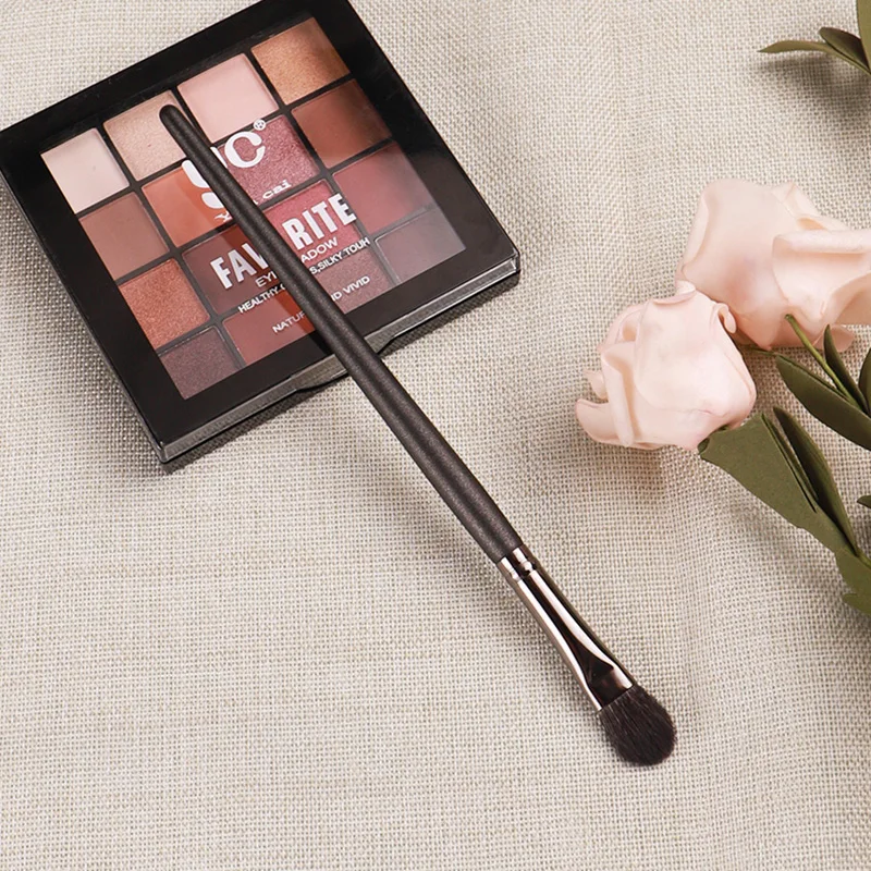 Piccasso Grey Makeup Brush 205A Eyeshadow Brush Soft Squirrel Hair Solid Wood Professional Face Makeup Brush 2