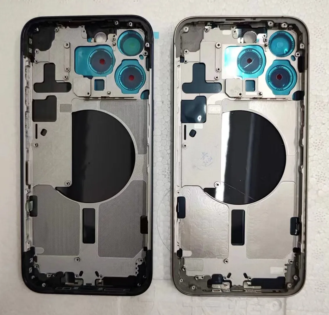 اطار كامل مع الجرم الداخلي والغطاء الخلفي للأيفون...