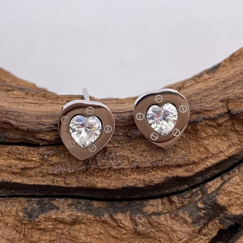Pure By Nat Heart Post Earrings W. Zircons - Gold