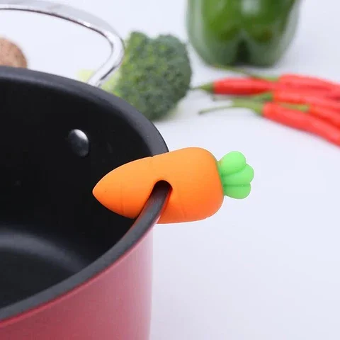 

Prevent Overflow Practical Kitchen Gadgets Cute Carrot Pot Covers Anti-overflow Lifting Soup Spoon Shelf Holder Spoon Rests