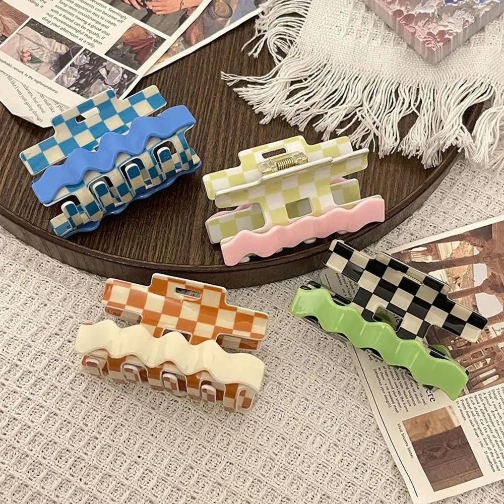 

Acetate Checkered Claw Clips Temperament Colorful Wave Stripe Acetic Acid Hair Claw Headdress Ponytail Holder Girls