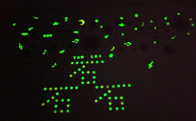 Description Picture 5 of item100pcs Night Light White 3D Stars Glow In The Dark Luminous Fluorescent Plastic Wall White Stickers Living Home Kids Room