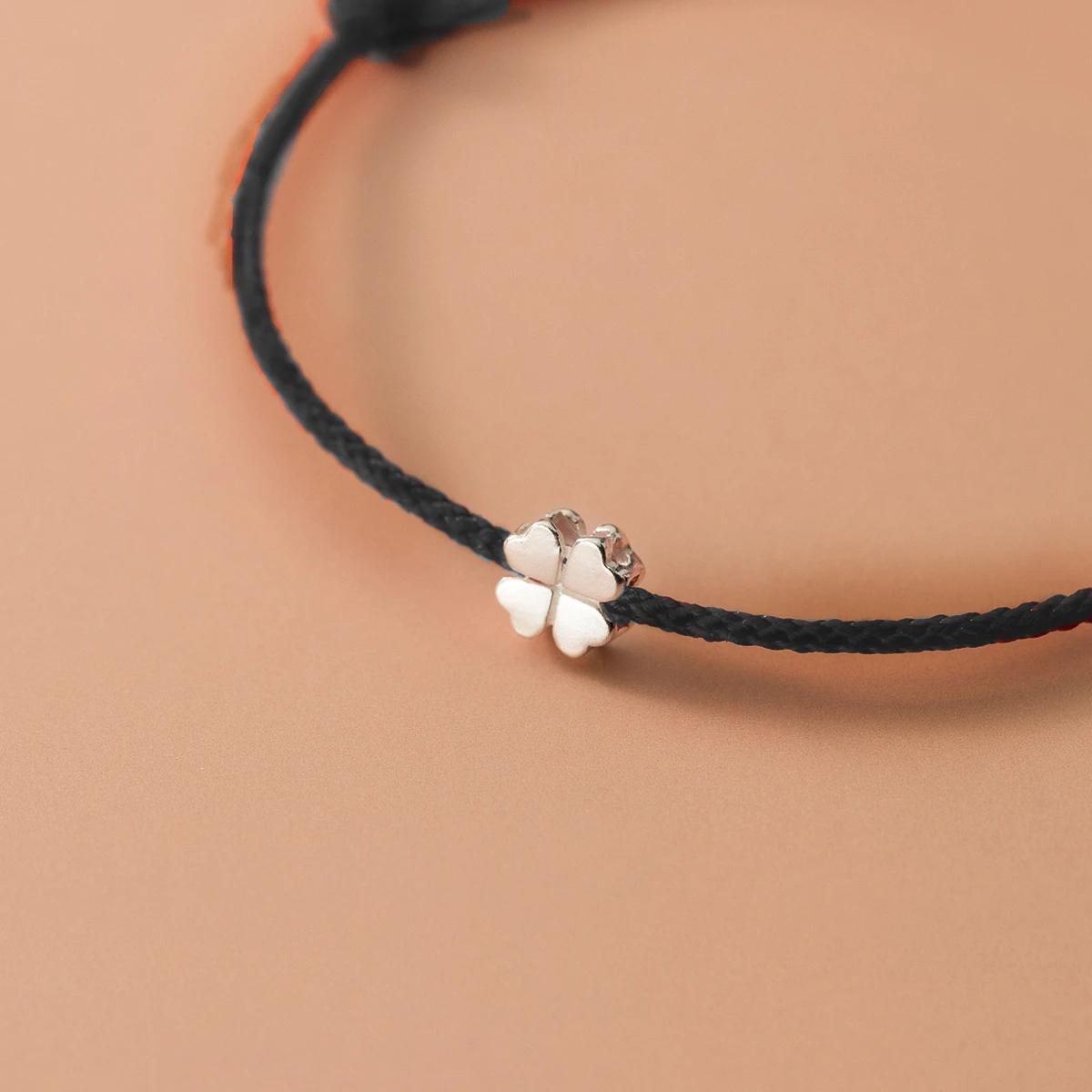 لا مونادا بالجملة 925 فضة حبل أحمر أساور زهرة الأح...