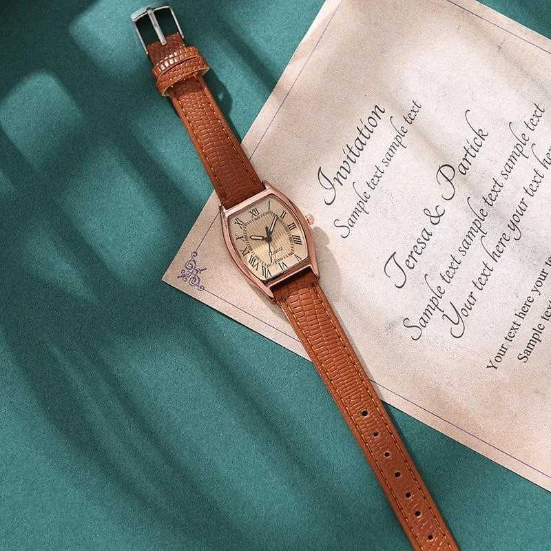 Fashion New Women Watches Leather Quartz Wrist Watches Roman Watch Gift for Friend Lovers 2