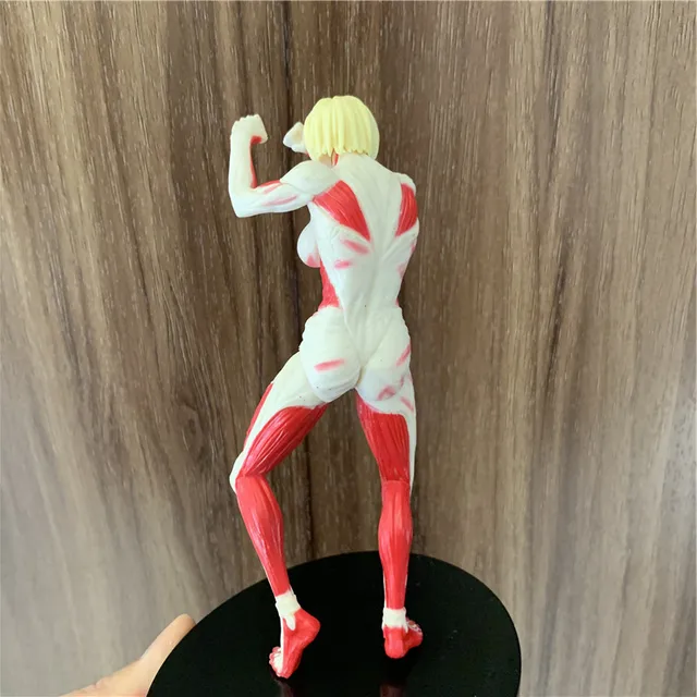 Estátua Colecionável Annie Leonhart (Titã Femea): Attack On Titan