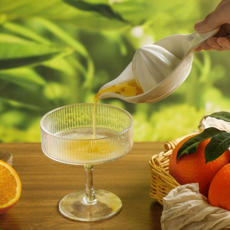 New manual juicer, household orange juice cup, ceramic juicer, lemon juicer, kitchen small tools and accessories