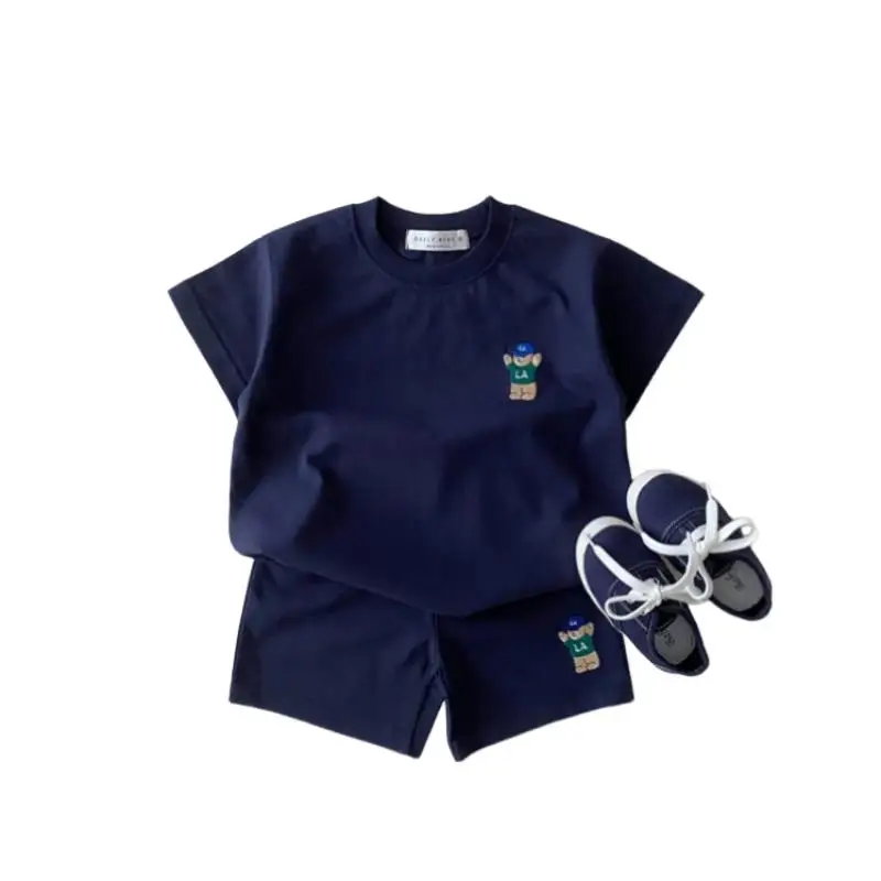 Рисунок 2 - Футболка и шорты для маленьких мальчиков